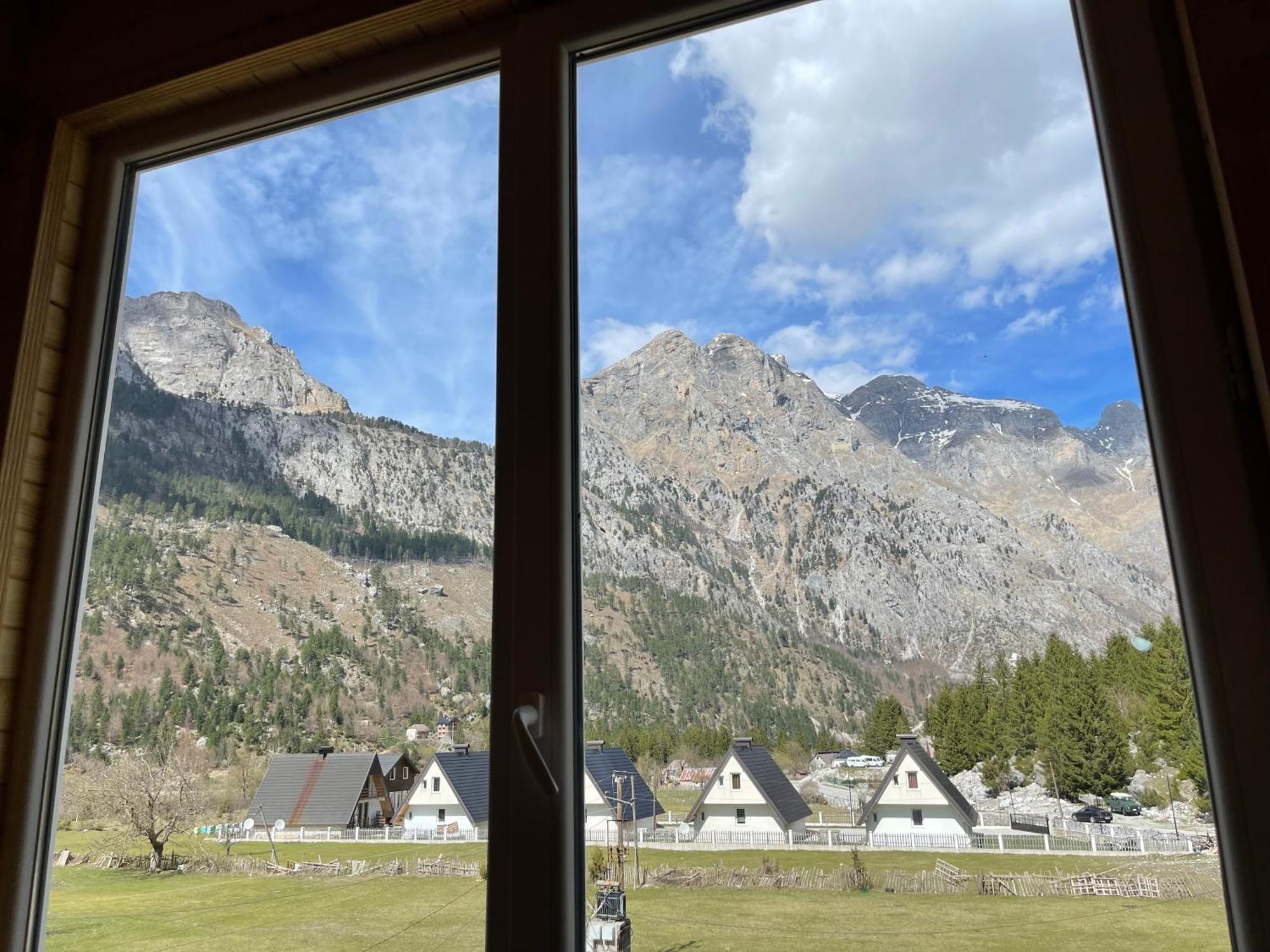 Hotel Bujtina Izet Selimaj Valbone Exterior foto